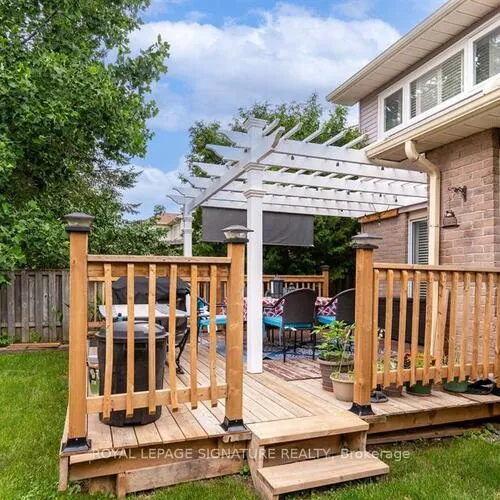 Premium freehold home for sale: 6326, Millers, Meadowvale, Mississauga