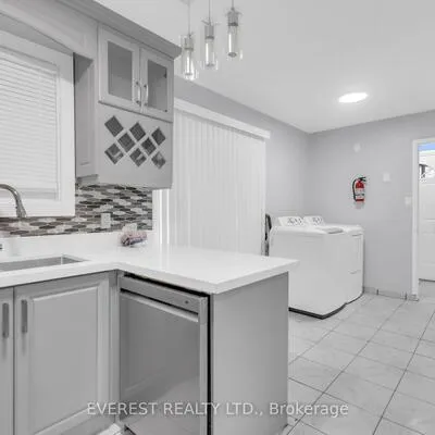 7790, Kittridge, Malton, Mississauga