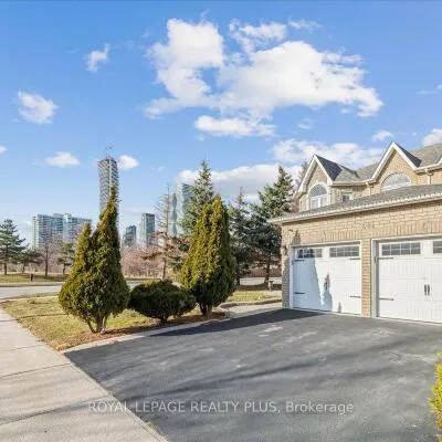 3561, Old Orchard Park, Fairview, Mississauga