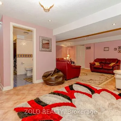 1474,&nbsp;Rosemanor, East Credit, Mississauga
