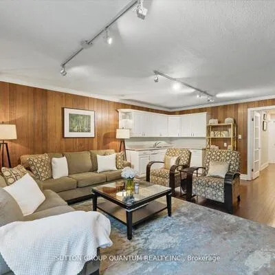 347, Pinetree, Mineola, Mississauga