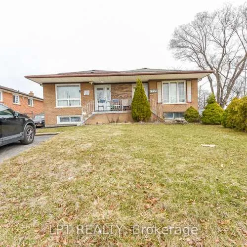 Premium freehold home for sale: 7101, Codlin, Malton, Mississauga