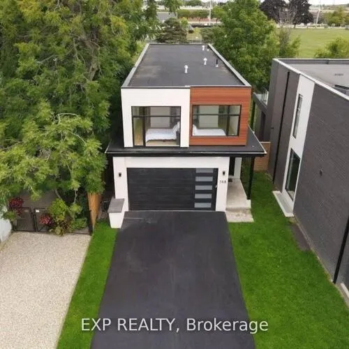 Premium freehold home for sale: 768, Montbeck, Lakeview, Mississauga