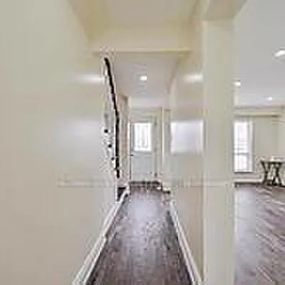 7755,&nbsp;Priory, Malton, Mississauga