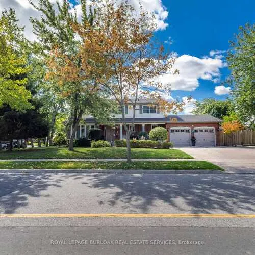 Premium freehold home for sale: 1580, Woodeden, Lorne Park, Mississauga