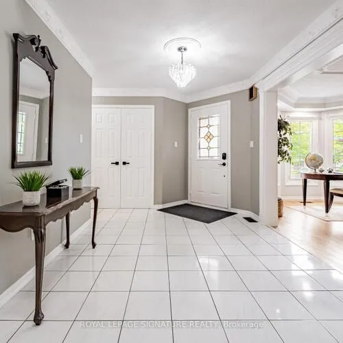 Premium freehold home for sale: 5245, Champlain, Hurontario, Mississauga