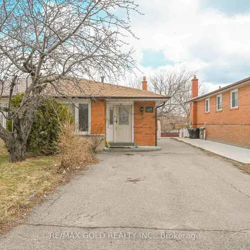 Premium freehold home for sale: 3200, Morning Star, Malton, Mississauga