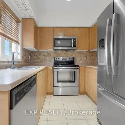 7035,&nbsp;Rexwood, Malton, Mississauga