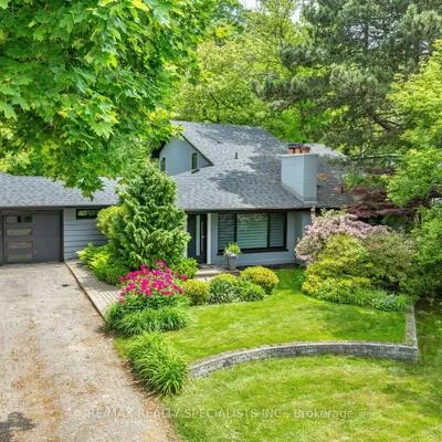821,&nbsp;Parkland, Clarkson, Mississauga