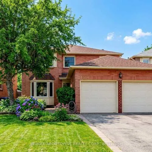 Premium freehold home for sale: 4538, Mayflower, Hurontario, Mississauga