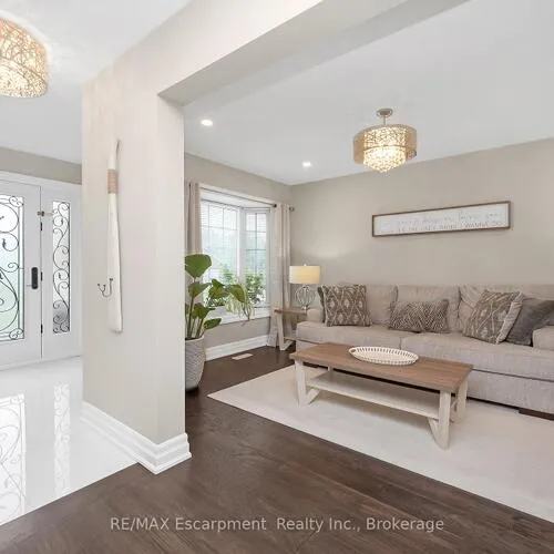 Premium freehold home for sale: 357, Nahani, Hurontario, Mississauga