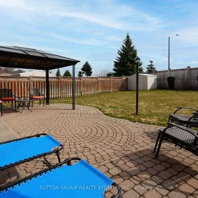 1382,&nbsp;Avon, Meadowvale Village, Mississauga