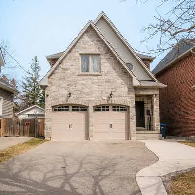 1049,&nbsp;Greaves, Lakeview, Mississauga