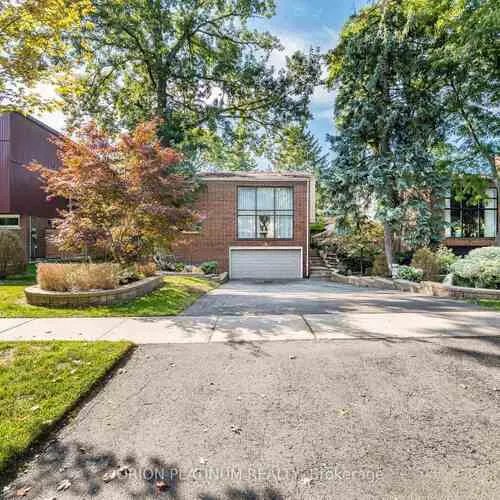 Premium freehold home for sale: 3636, Pitch Pine, Erin Mills, Mississauga
