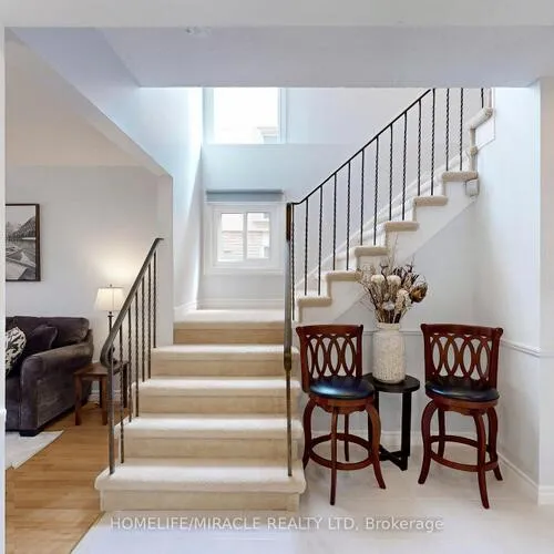 Premium freehold home for sale: 3489, Woodhurst, Erin Mills, Mississauga