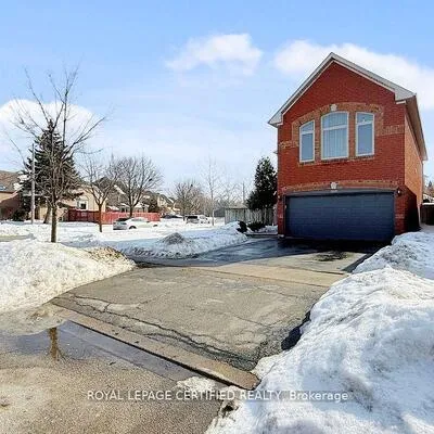 3898,&nbsp;Parkgate, Lisgar, Mississauga