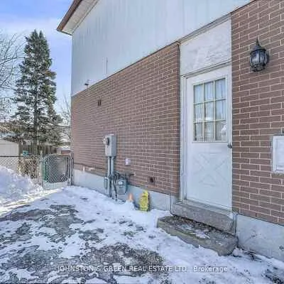 1732,&nbsp;Oberon, Applewood, Mississauga
