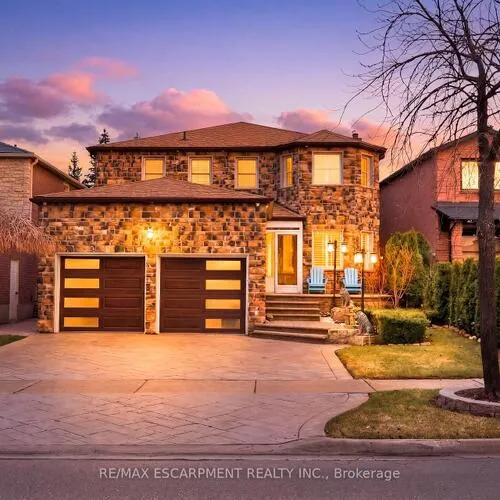 Premium freehold home for sale: 286, Winfield, Hurontario, Mississauga