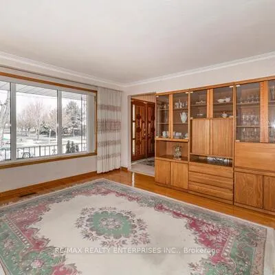 7368,&nbsp;Redstone, Malton, Mississauga