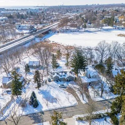 1168,&nbsp;Stavebank, Mineola, Mississauga