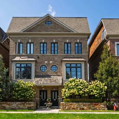1815,&nbsp;Pagehurst, Applewood, Mississauga