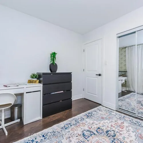 Premium freehold home for sale: 3162, Corrigan, Applewood, Mississauga