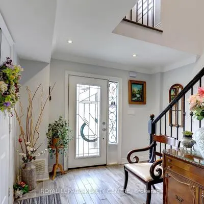 1296,&nbsp;Woodhill, Lakeview, Mississauga