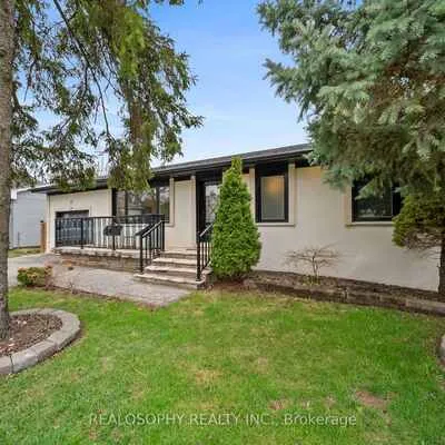17,&nbsp;Pioneer, Streetsville, Mississauga