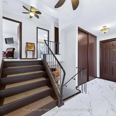 270,&nbsp;Kristin, Mississauga Valleys, Mississauga