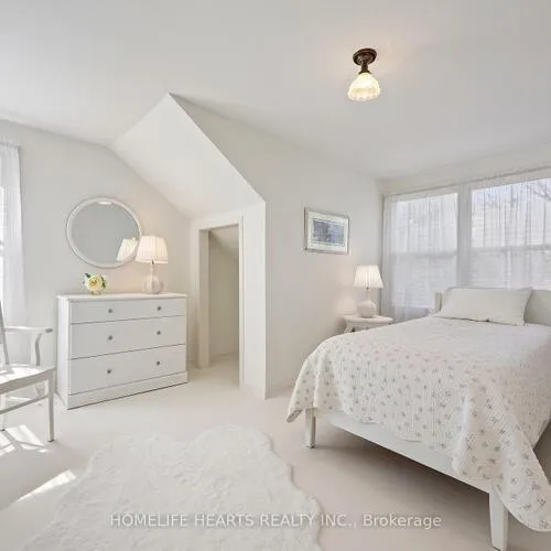 Premium freehold home for sale: 6995, Second, Meadowvale Village, Mississauga