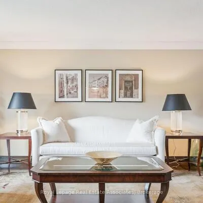 1702,&nbsp;Carrington, East Credit, Mississauga