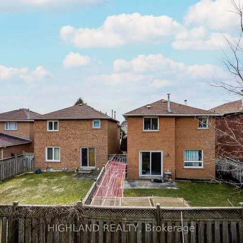 Premium freehold home for sale: 4802, Wild Rose, East Credit, Mississauga