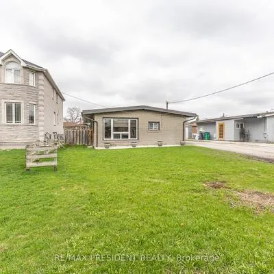 7648,&nbsp;Redstone, Malton, Mississauga