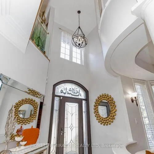 Premium freehold home for sale: 3339, Crompton, Fairview, Mississauga