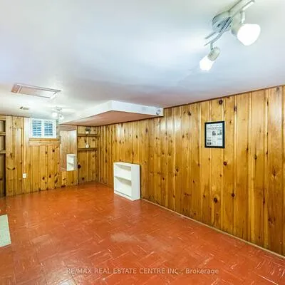 2212,&nbsp;Mississauga, Sheridan, Mississauga
