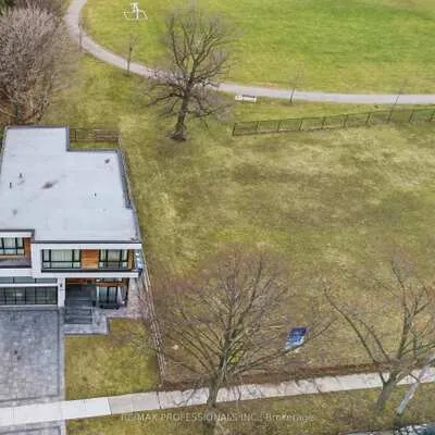 2206,&nbsp;UTLEY, Clarkson, Mississauga