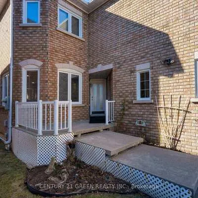 461,&nbsp;Nahani, Hurontario, Mississauga