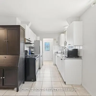 7739,&nbsp;Priory, Malton, Mississauga