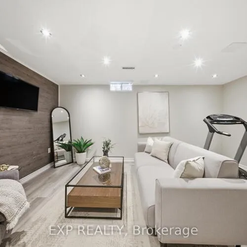 Premium freehold home for sale: 1386, Quest, Meadowvale Village, Mississauga