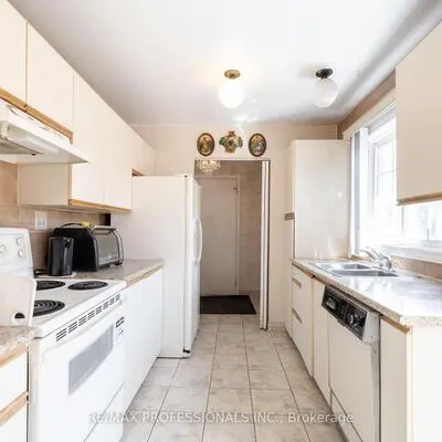 3435,&nbsp;Martins Pine, Erin Mills, Mississauga
