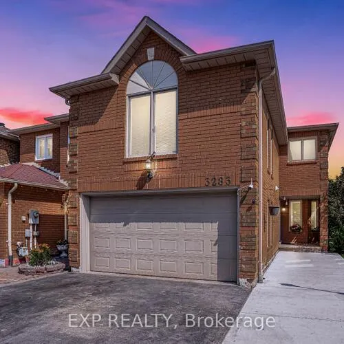 Premium freehold home for sale: 3283, Bobwhite, Lisgar, Mississauga