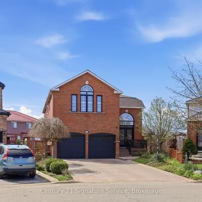 784,&nbsp;Avonshire, East Credit, Mississauga