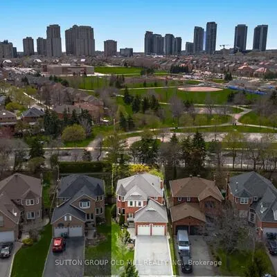 4484,&nbsp;Gullfoot, Hurontario, Mississauga