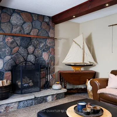 1211,&nbsp;Cloverbrae, Lorne Park, Mississauga