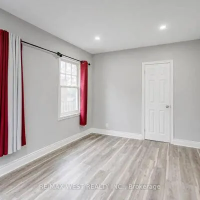 326,&nbsp;Queen, Streetsville, Mississauga