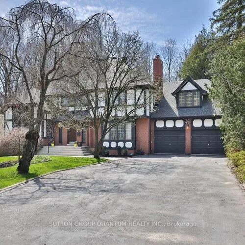 Premium freehold home for sale: 670, Meadow Wood, Clarkson, Mississauga