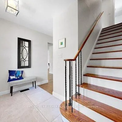 1059,&nbsp;Sierra, Applewood, Mississauga