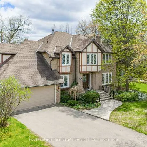 Premium freehold home for sale: 2082, Mississauga, Sheridan, Mississauga