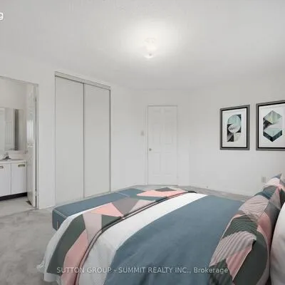 648,&nbsp;Esprit, Hurontario, Mississauga