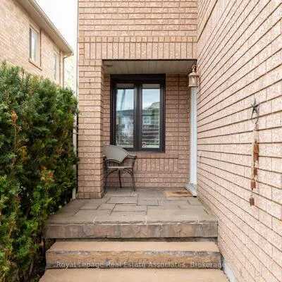1818,&nbsp;Bridlington, Meadowvale Village, Mississauga